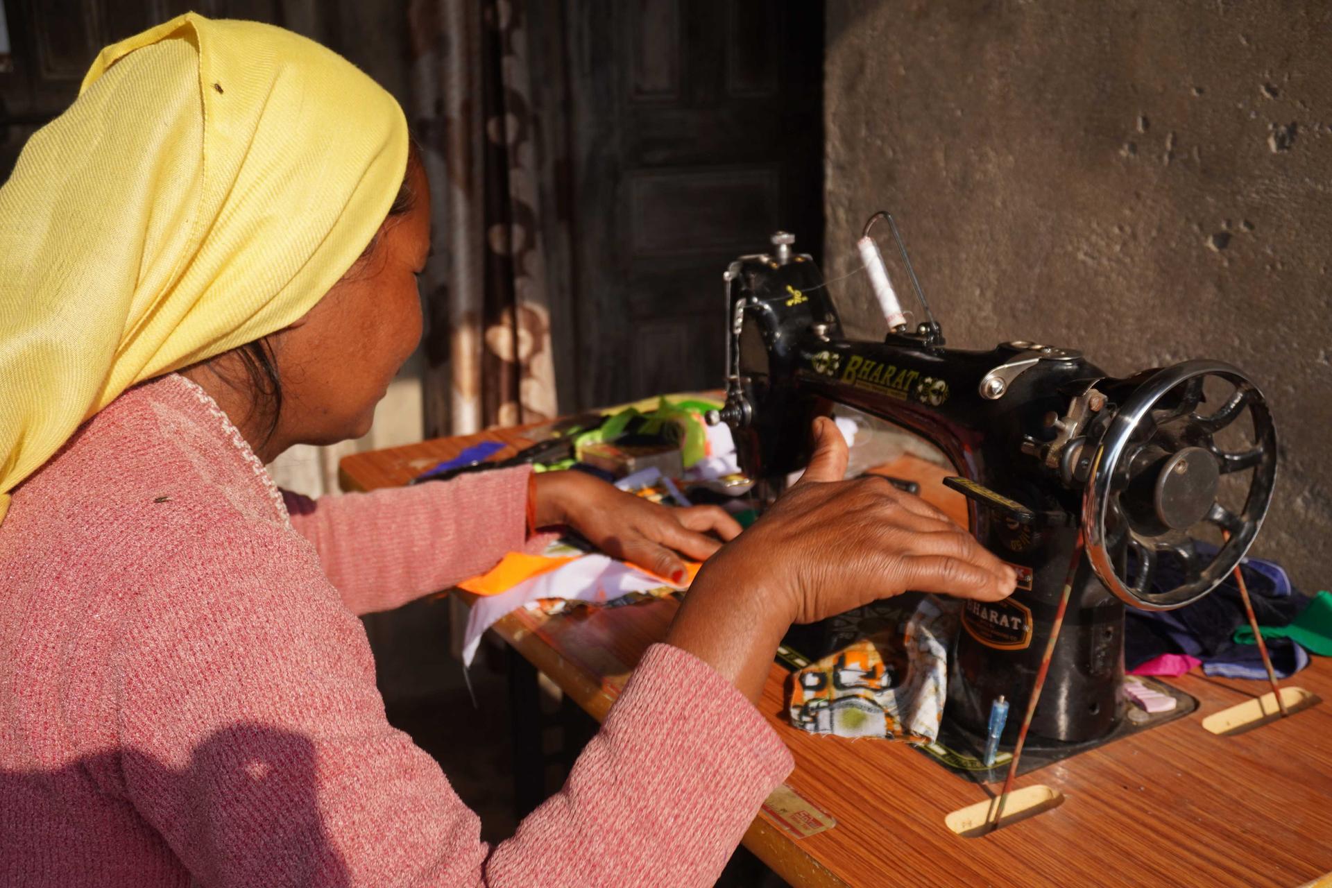 Rana Tharu Embroidery: Nepal’s Indigenous Art Unveiled (2N/3D)