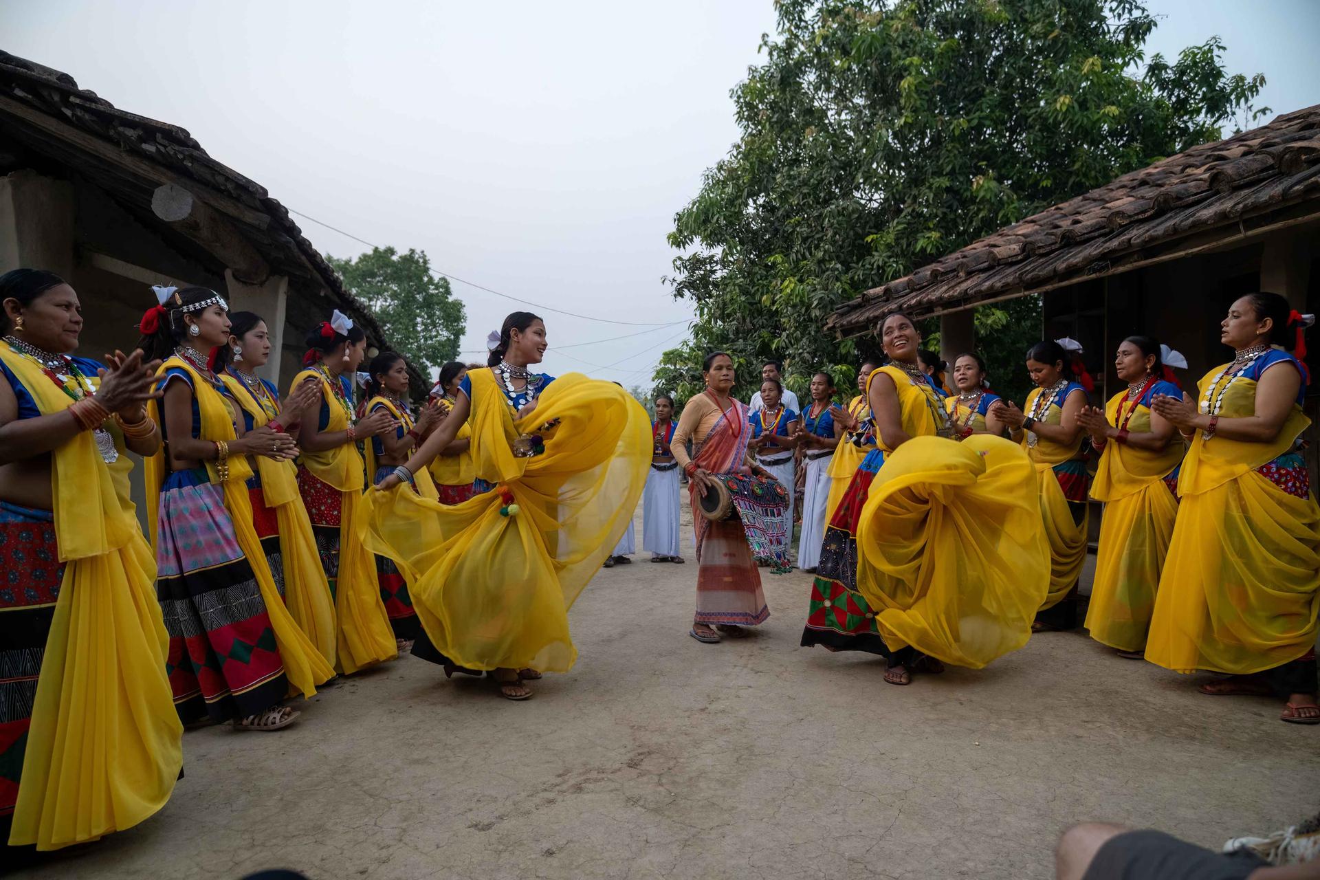 The Traces Of Terai and Its Tharu Heritage (8N/9D)