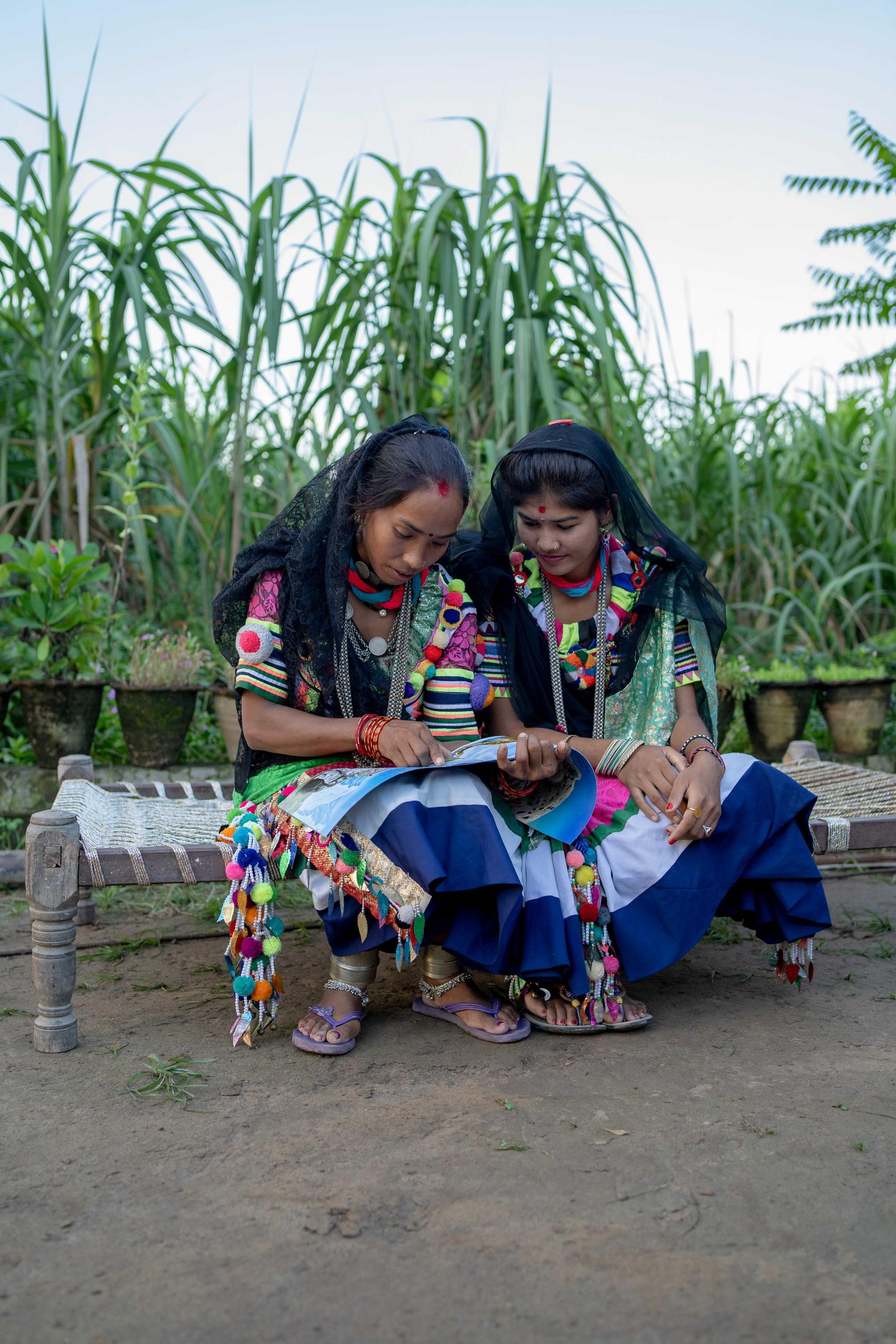 Rana Tharu Embroidery: Nepal’s Indigenous Art Unveiled (2N/3D)