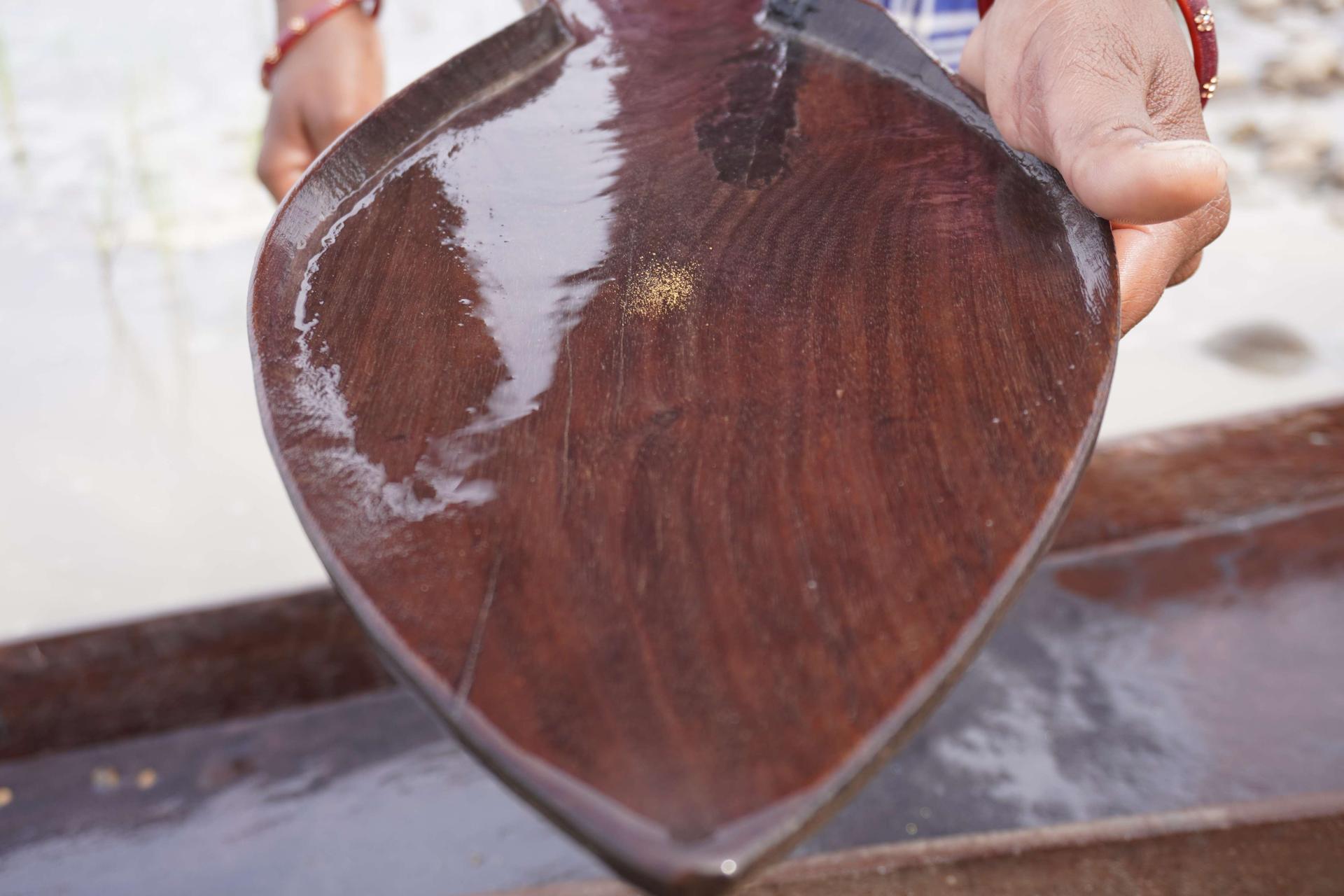 Experience Gold Panning By Sonaha People In Karnali River